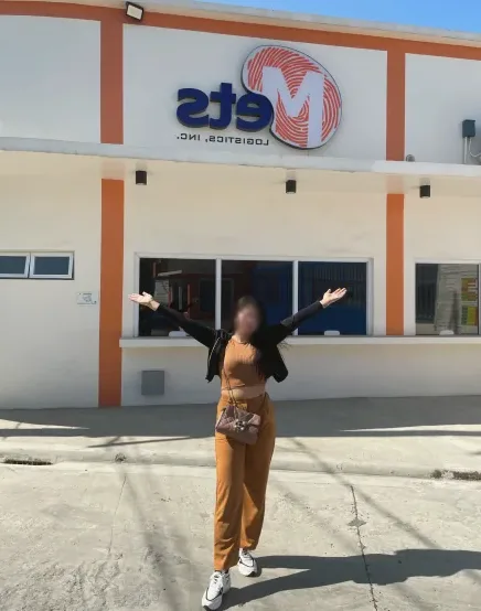 Celina, 25
