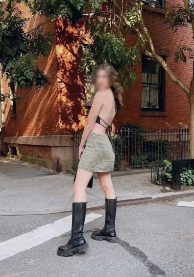 Ellen, 28