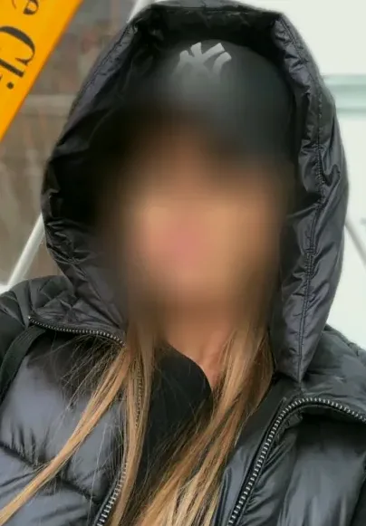 Ellie, 32
