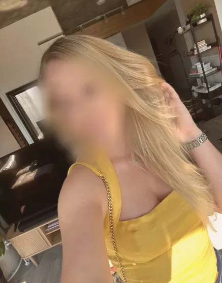 Helena, 37