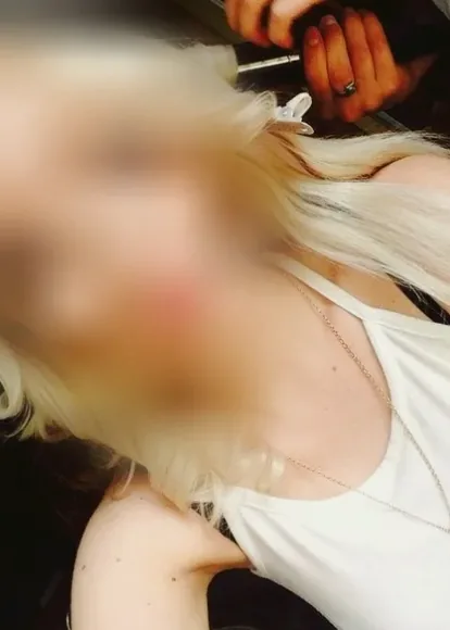 Helena, 37
