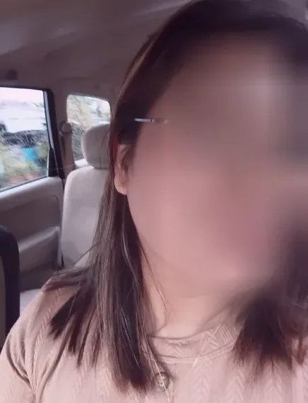 Karla, 33