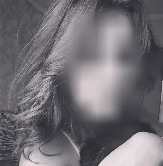 Lejla, 28
