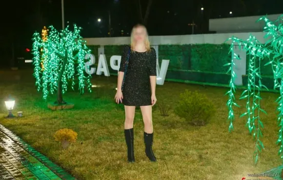 Nadia, 32