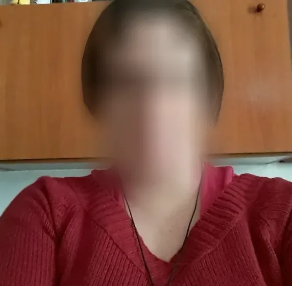 Nour, 40